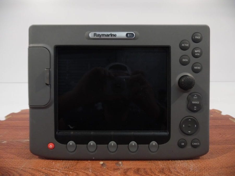 Raymarine E80 Classic Display - E02011 - w/UPDATED S/W 8" Good Cond