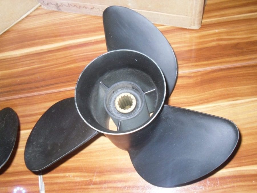 Yamaha LEFT & RIGHT PROPELLER SET 17M 17ML 17 Pitch Counter Standard 3 x 13 3/4 - Image 3