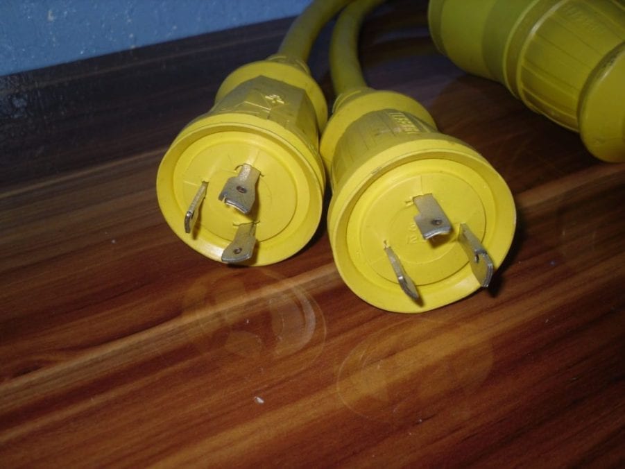 Hubbell YQ 230 Shorepower Intelligent Y-Adapter Cable - Two 30A Male One 50a F - Image 4