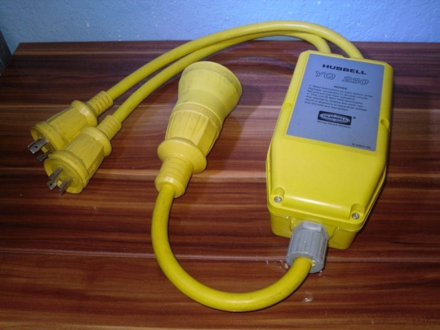 Hubbell YQ 230 Shorepower Intelligent Y-Adapter Cable - Two 30A Male One 50a F