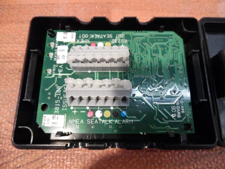 Raymarine E85001 PC/Seatalk/NMEA Interface Box W/ Seatalk Cable Good ...