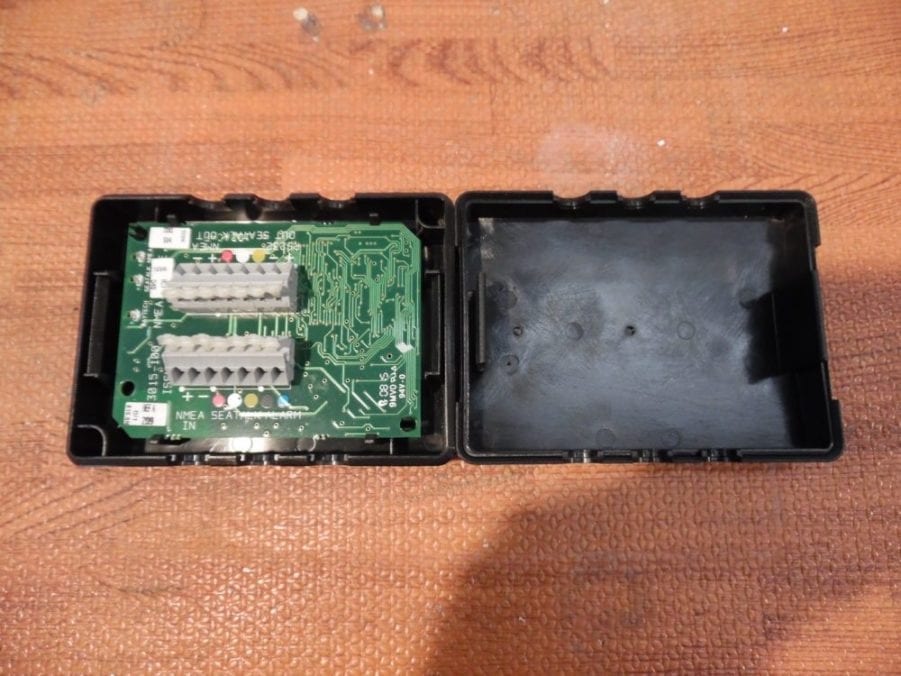 Raymarine E85001 PC/Seatalk/NMEA Interface Box W/ Seatalk Cable Good