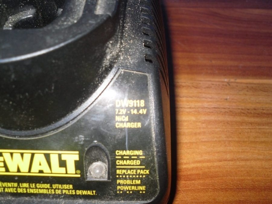 DeWalt DW9118 7.2v - 14.4v NiCd Charger - Excellent Working Condition - FREE SHIPPING USA - Image 3