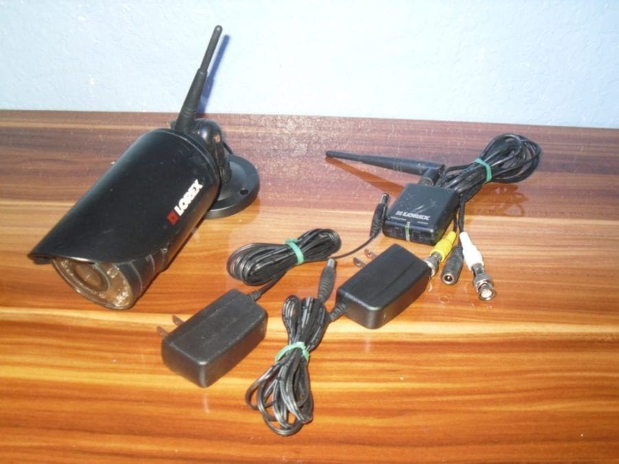 Lorex LW2110 Digital Wireless Security Camera with LW2277B Receiver & AC Adapter