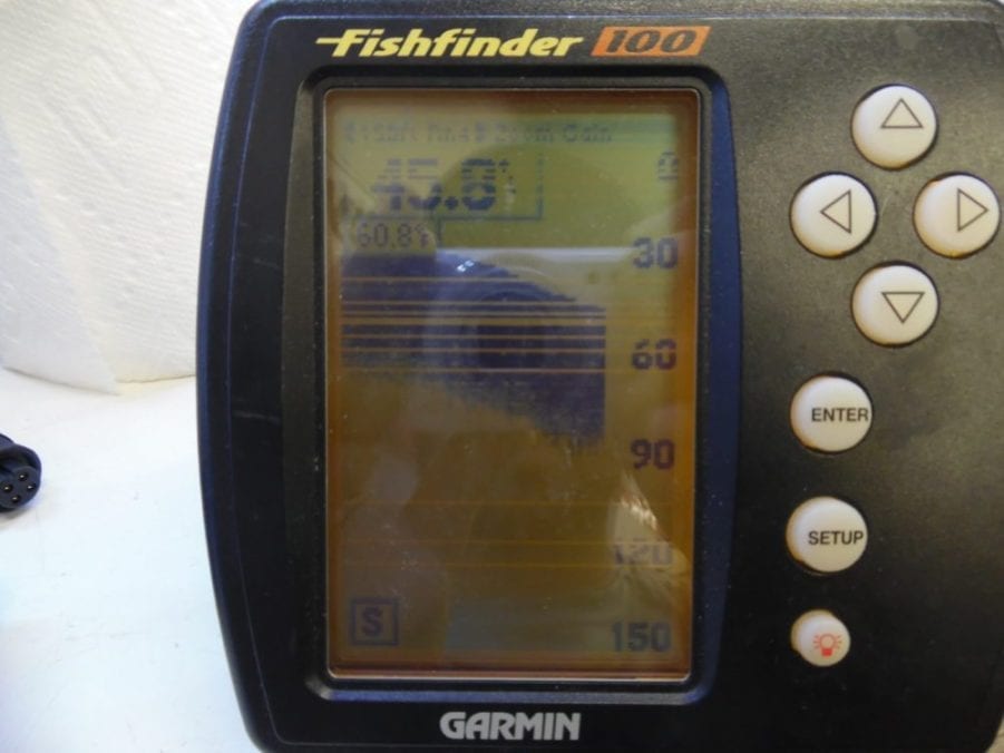 Garmin FishFinder 100 - Used Condition Missing Pixels - Image 3