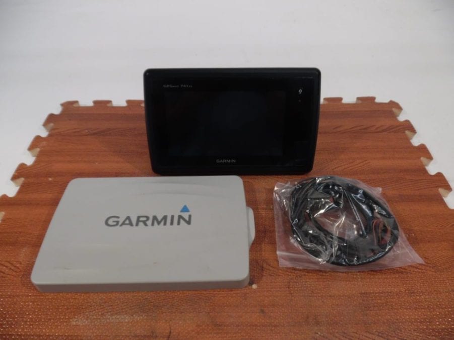 Garmin GPSmap 741XS - Touchscreen Display W/ Power Cable & Suncover - Excellent Cond