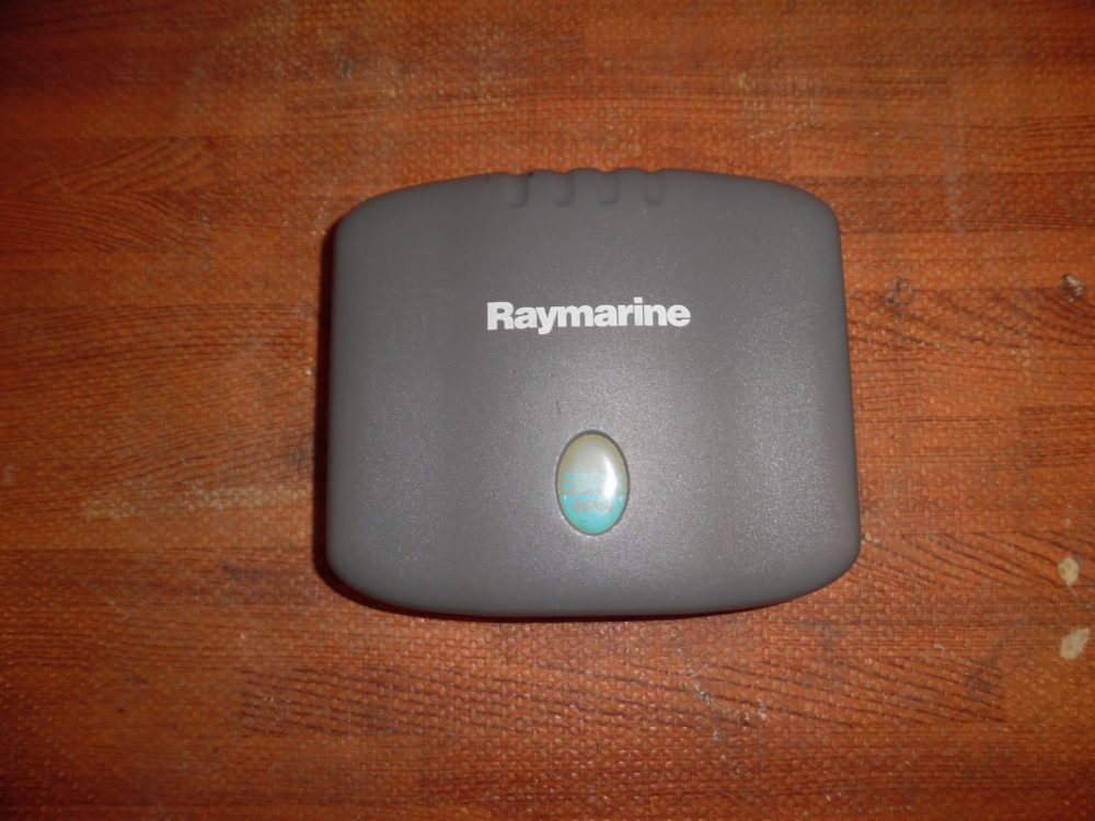 Raymarine DPU / Data Processing Unit for Volvo Penta IPS Autopilot