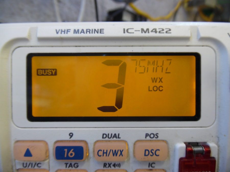 Icom IC-M422 White VHF Marine Transceiver w/ Attached Mic - Good Cond - Image 4