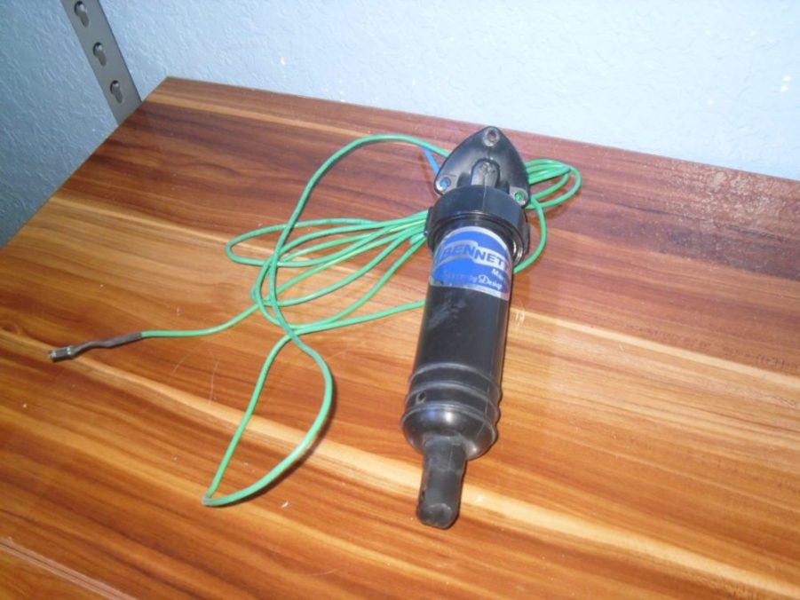 Bennett Trim Tab Hydraulic Actuator / Ram - SHORT w/GREEN INDICATOR - NEW