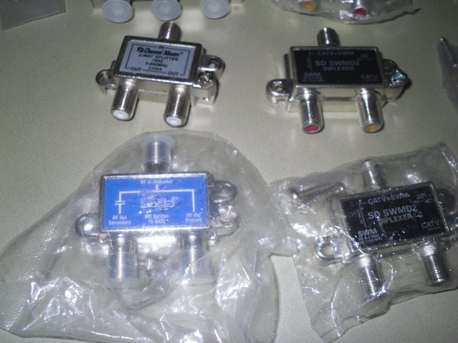 Cable Splitters 2-Way 3-Way - Channel Vision - HS-4 HS-3 SD SWMD2 Diplexer  Lot of 9 - Image 2