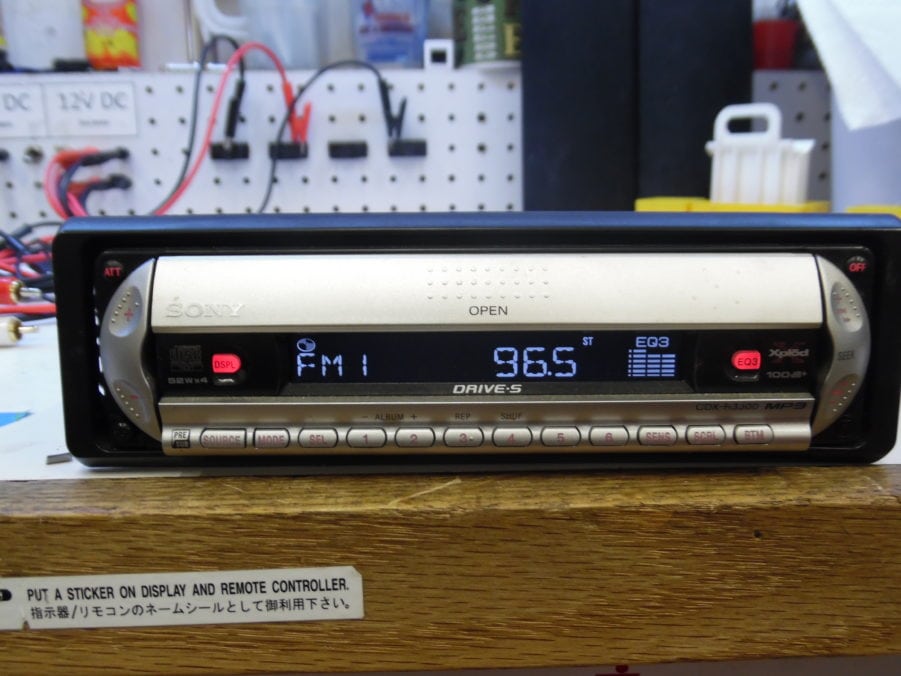 Sony Xplod CDX-R3300 Single Din Radio-90 Days Warranty - Great Condition - Image 3