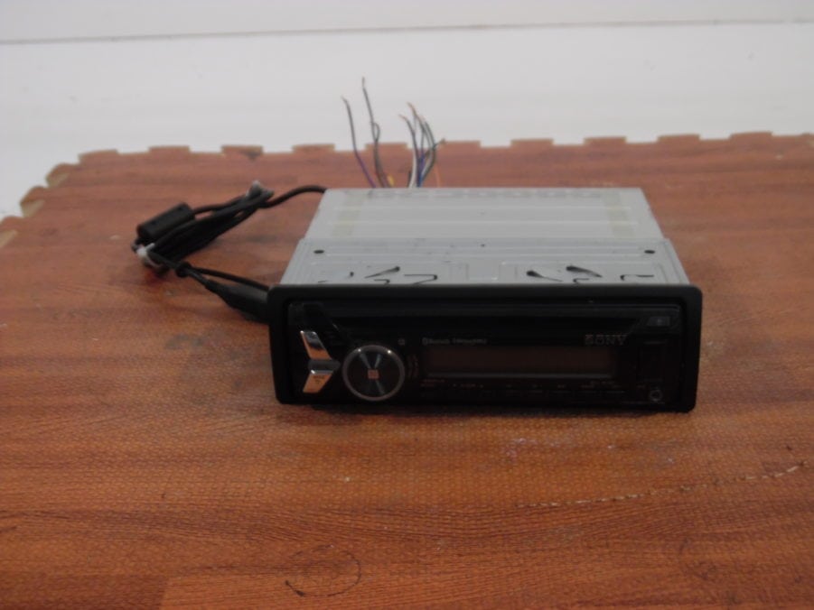 Sony MEXM70BT Single Din Bluetooth Radio90 Days Warranty Great