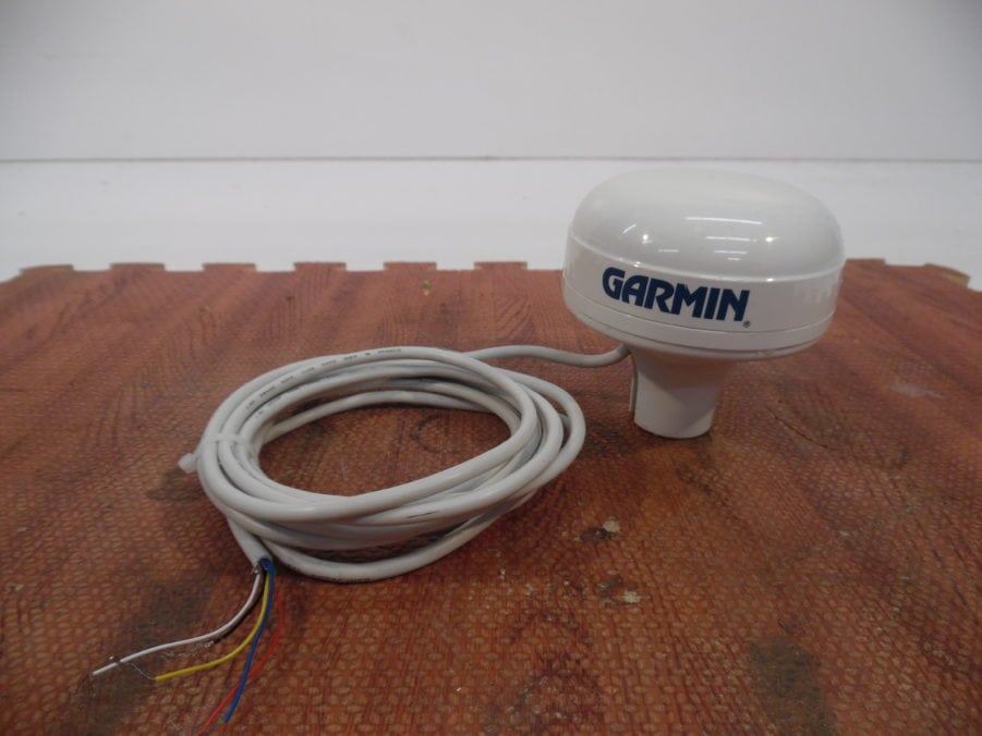Garmin GPS 17-HVS GPS Antenna With Mount - Tested Working Condition