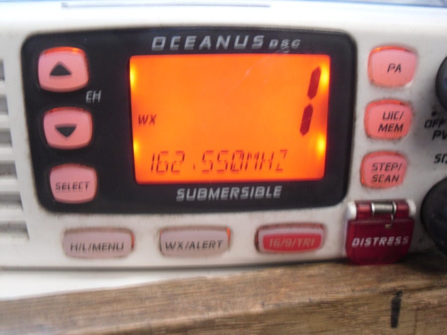 Uniden Oceanus DSC VHF Radio w/ Microphone - Tested Good - 90 Day Warranty - Image 11