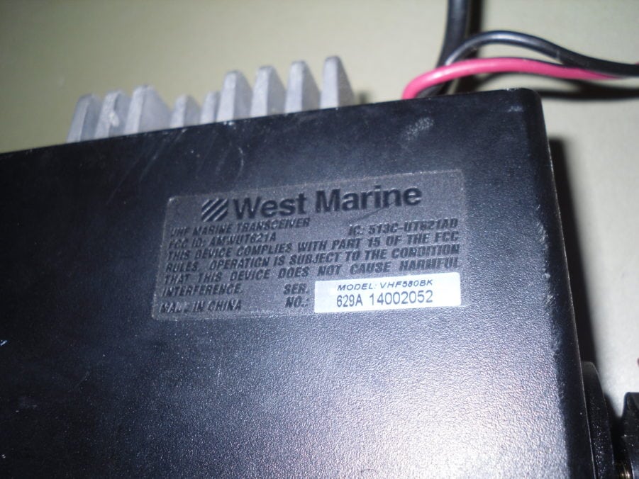 West Marine VHF580 580 VHF Radio Transceiver w/ Mic - Tested - Great Condition - Image 3