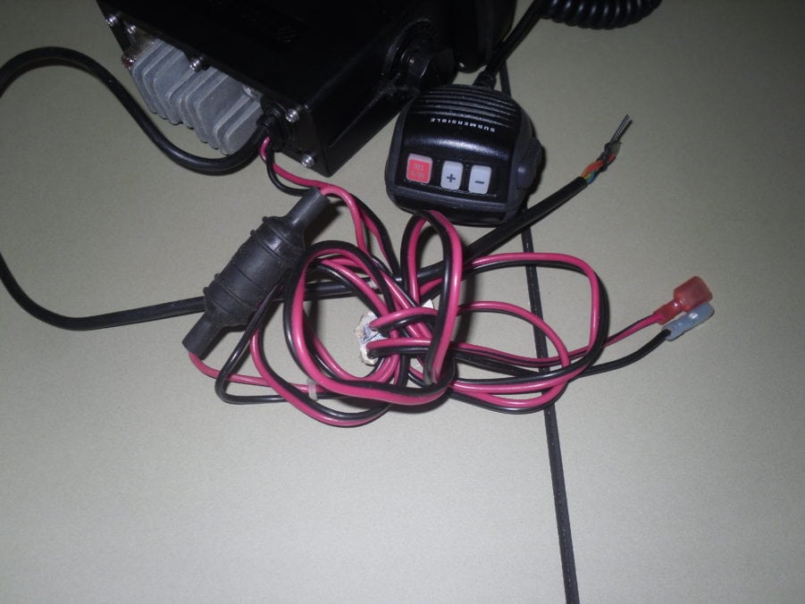 West Marine VHF580 580 VHF Radio Transceiver w/ Mic - Tested - Great Condition - Image 4