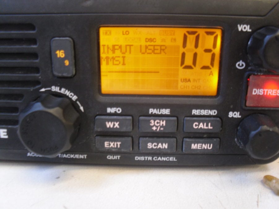 Lowrance Link-5 VHF Marine Radio Transceiver w/ Mic - Good Condition - Image 5
