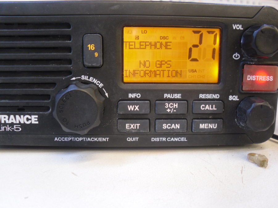 Lowrance Link-5 VHF Marine Radio Transceiver w/ Mic - Good Condition - Image 9