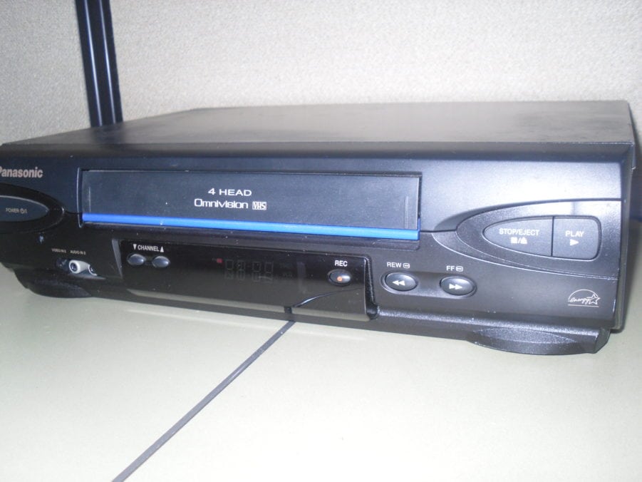 Panasosic PV-V4022 VHS VCR Video Player 4 Head Omni Vision Recorder - Image 3