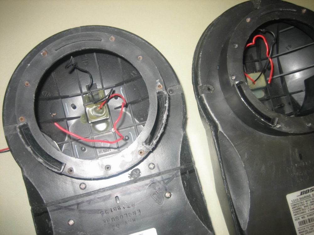 Bose 131 Marine Speaker Flush Mount Mounting Enclosure 4.5" Max Marine Electronics