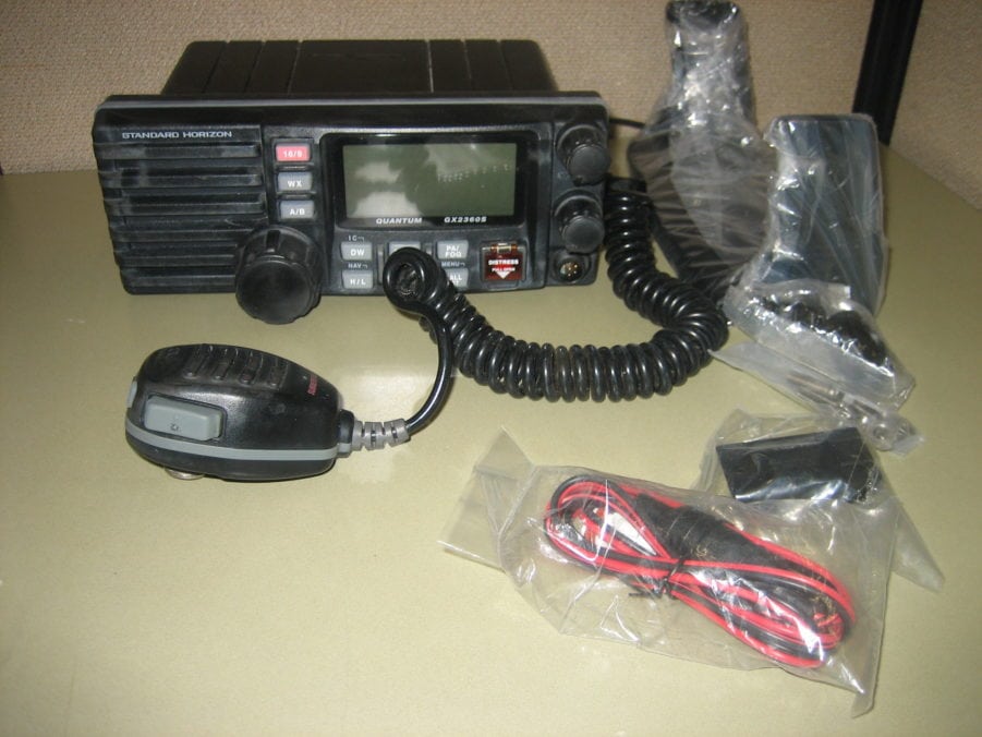 Standard Horizon Quantum GX2360S VHF Marine Radio w/ Mic Tested Max