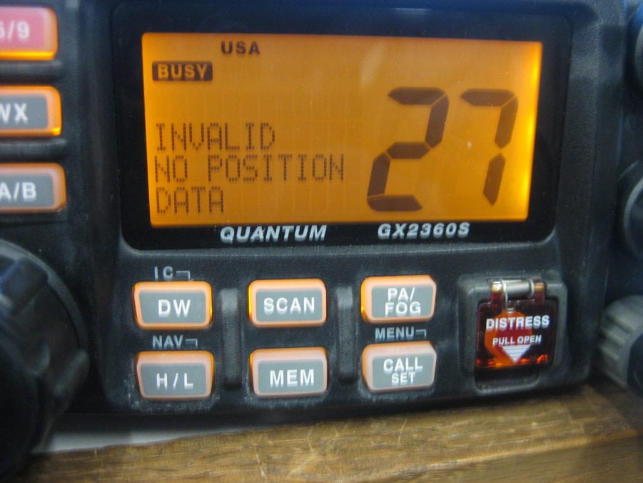 Standard Horizon Quantum GX2360S VHF Marine Radio w/ Mic Tested Max