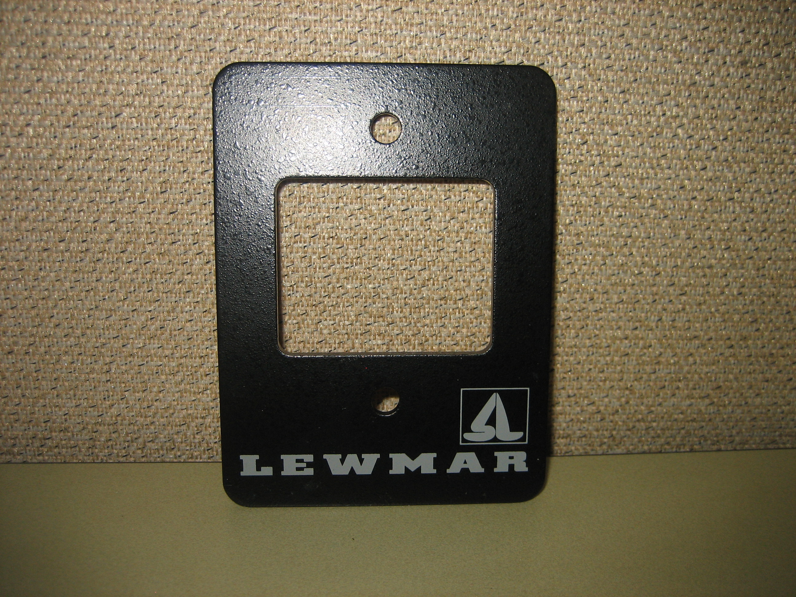 Lewmar 285080P Marine Thermal Circuit Breaker 80 AMP Bussman w/ Mount