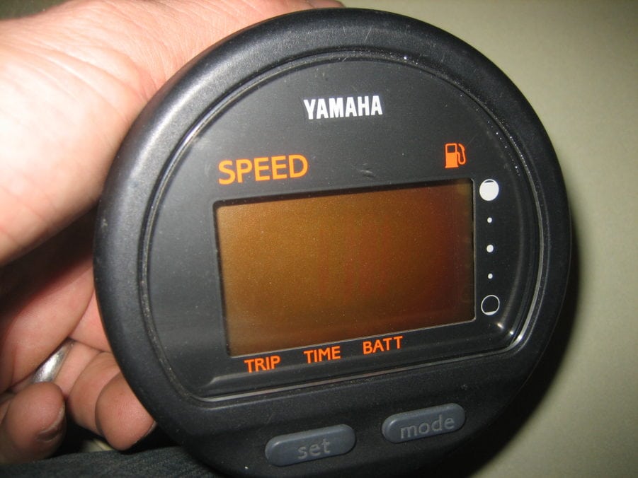 Yamaha Digital Speedometer (Round) - FOR PARTS/REPAIR - 6Y5-83570-A0-00 - Image 3