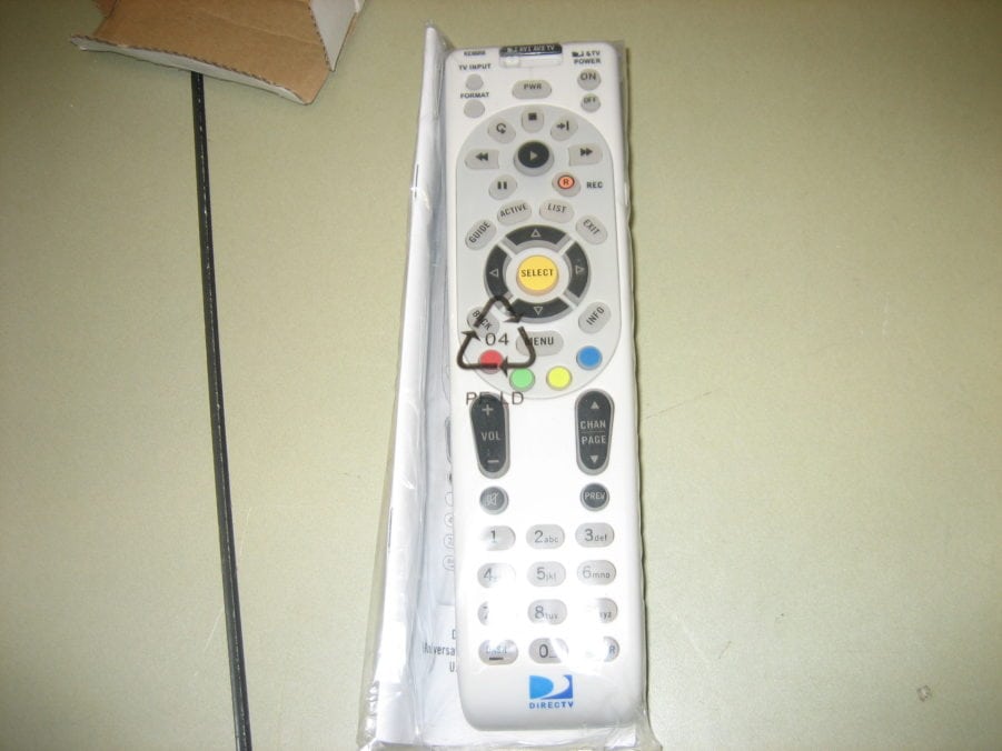 DIRECTV RC65RX UHF RF Universal Remote Control - Free US Shipping - NEW