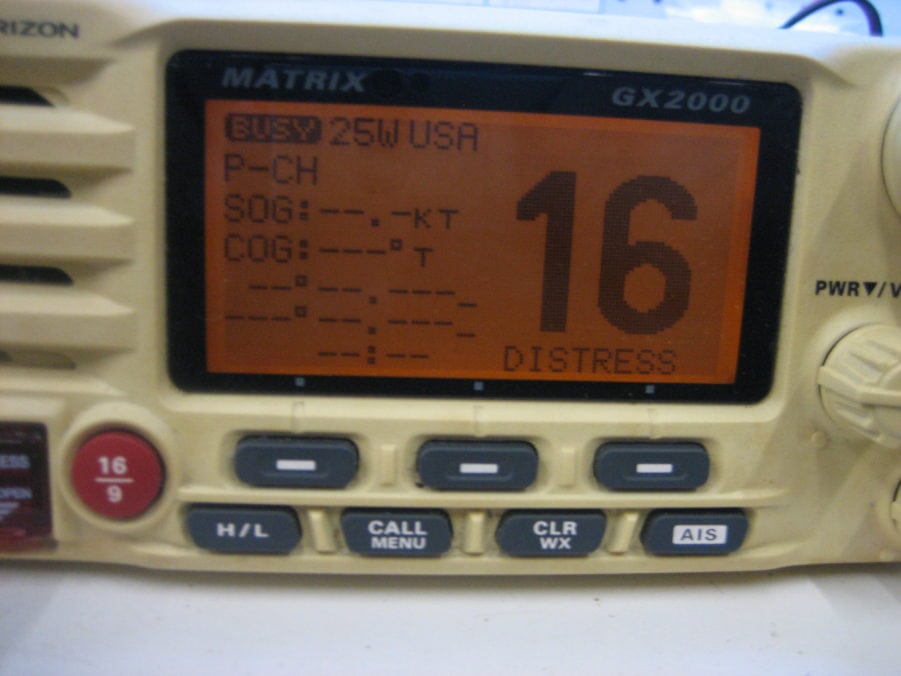 Standard Horizon GX2000 Matrix VHF Marine Radio w/ Mic Tested Max Marine Electronics