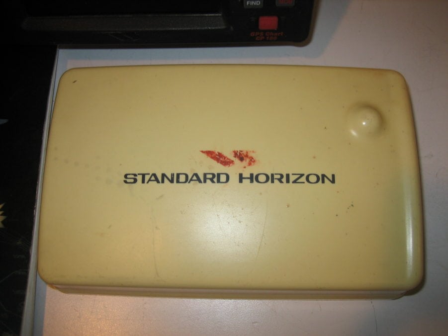 Standard Horizon CP180 Color Chartplotter GPS DISPLAY HEAD w/Suncover & Manual - Image 5