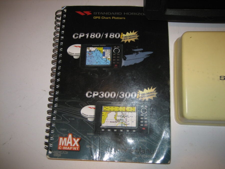 Standard Horizon CP180 Color Chartplotter GPS DISPLAY HEAD w/Suncover & Manual - Image 6