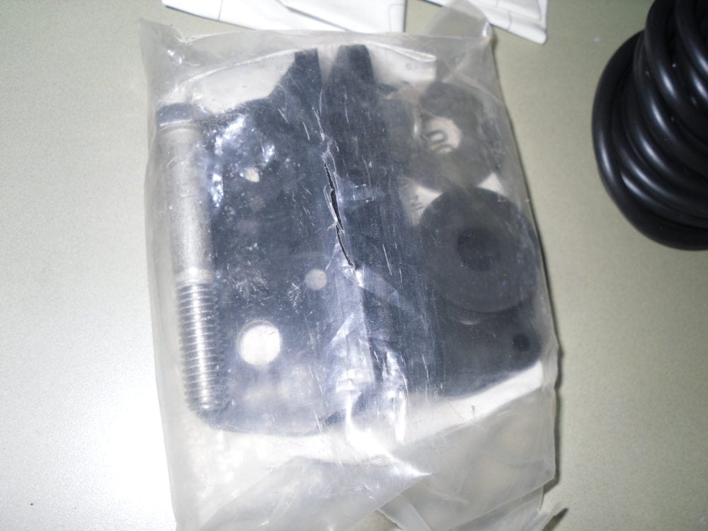 thumbnail image 2 of Lowrance 000-14884-001 9-Pin High Speed Transom-Mount Skimmer Transducer - 83/200 KHz M/H CHIRP 2 of 9