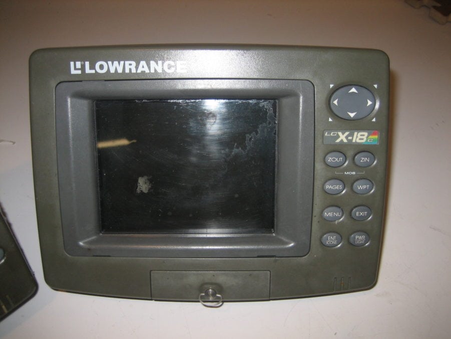 Lowrance LOT OF 2 LCX-18c Units FOR PARTS/REPAIR - BOTH TURN ON AND MOSTLY FUNCT - Image 4