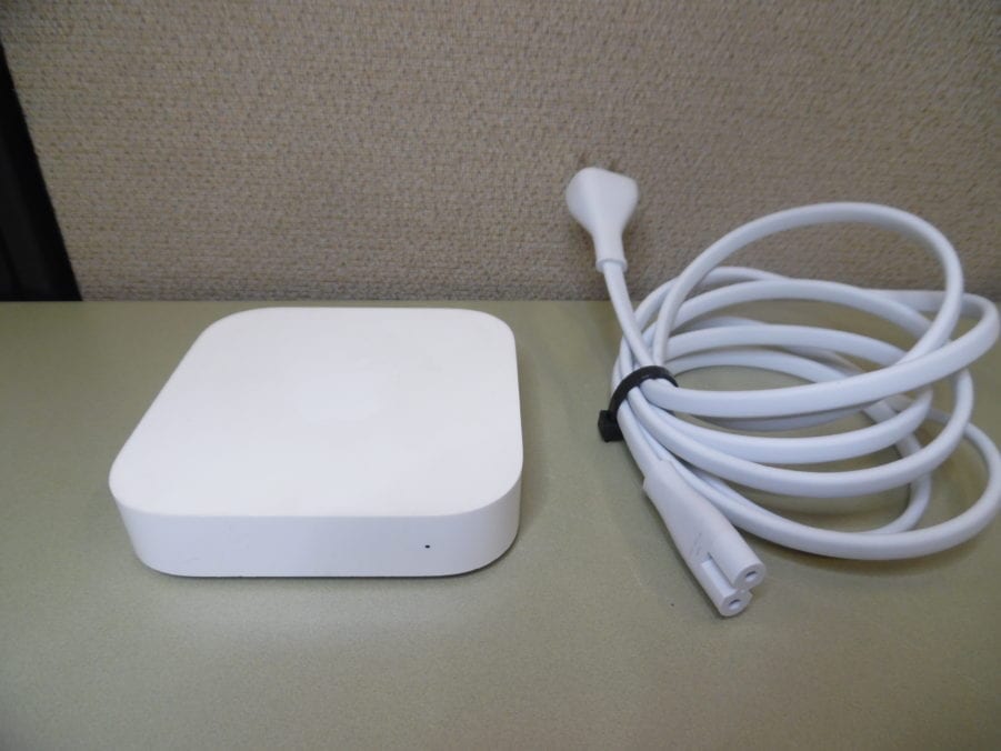Apple A1392 AirPort Express Base Station 802.11n WiFi Router MC414LL/A w/ Cable - Image 2