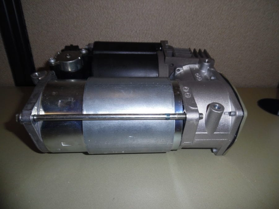 Genuine BMW Suspension Air Compressor f/ 2000-06 BMW X5 E53 Corner Leveling Top - Image 5