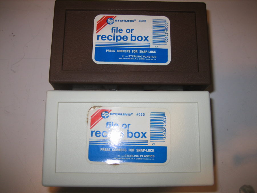 Sterling Plastics Vintage Recipe Index Card File Box NEW #533 White & Brown 3X5 - Image 3