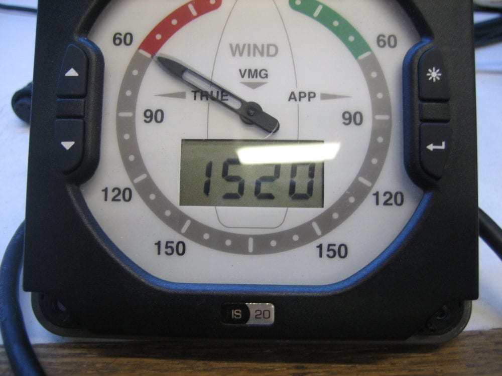 Simrad IS20 Wind Display Powers On, Simnet OK, Arrow Sometimes Off ...