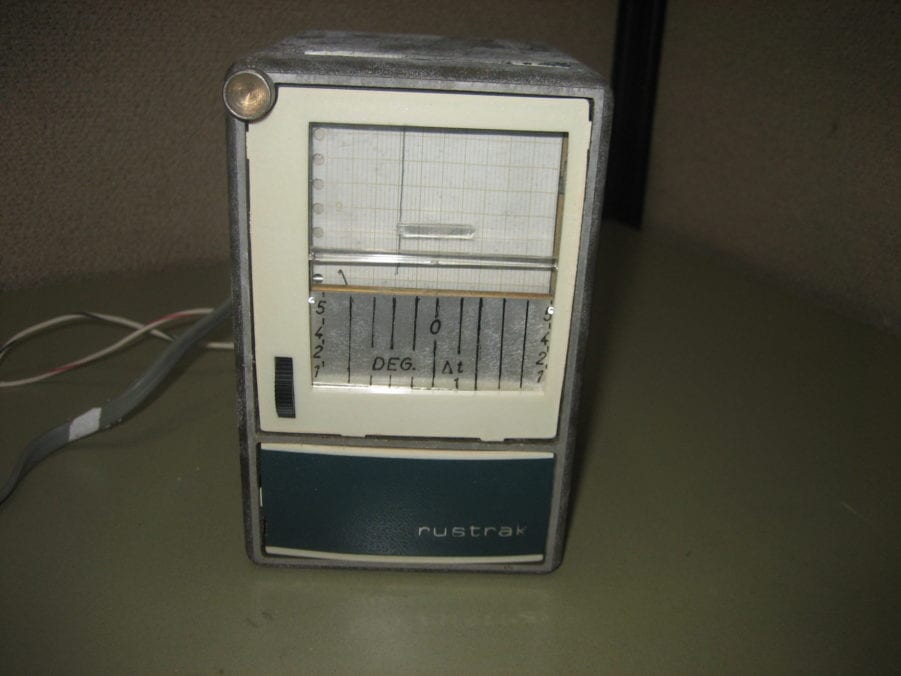 Rustrak Model 288 Signal Chart Degrees Recorder w/ Chart Paper