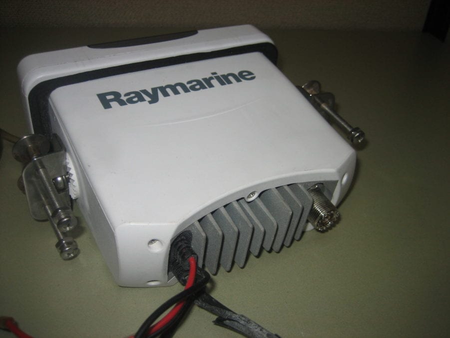 Raymarine Ray54 DSC VHF Radio w/ Microphone and Mount Brackets - Image 9