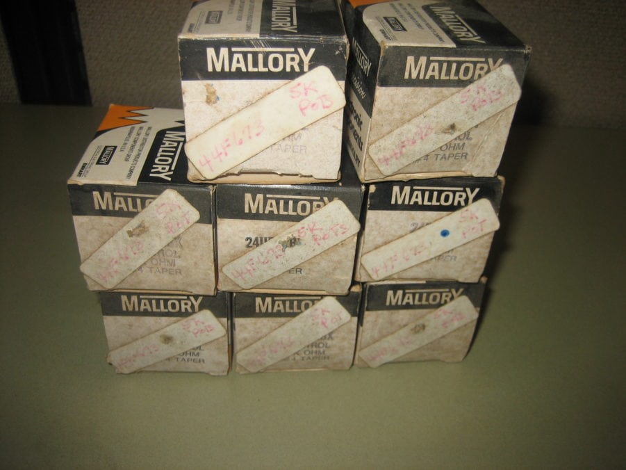 Mallory 24U502BX Mini Pot Potentiometer 5K #4 Taper - LOT OF (8) - Image 2