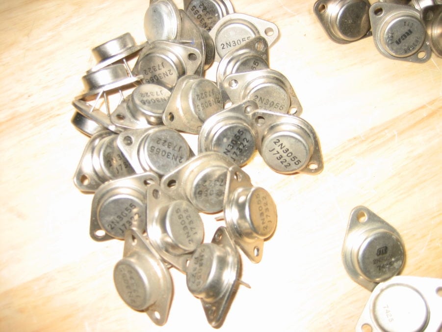 RCA Motorola 2N3055 Transistors - LOT OF 40 - Image 4