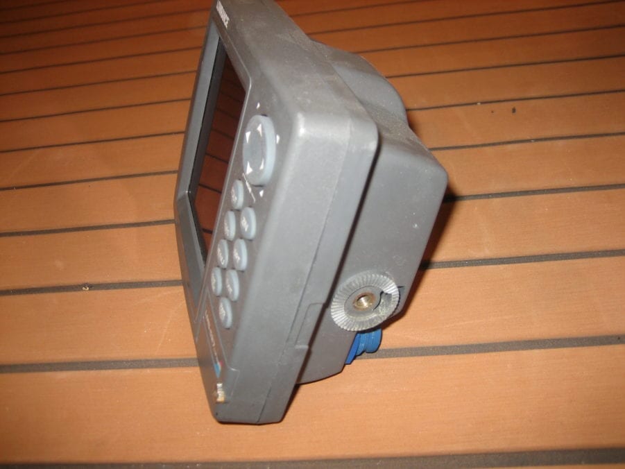 Lowrance LMS-527c DF Fishfinder Chartplotter - Does Not Power On - PARTS REPAIR - Image 3
