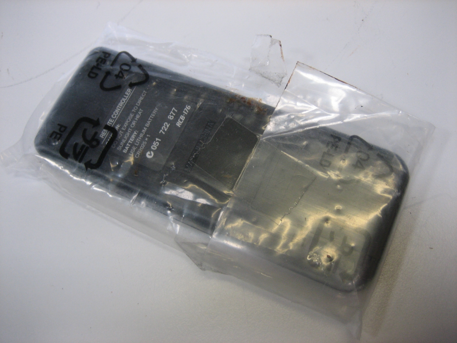 CLARION REMOTE CONTROL RCB176 for CMD5 CMD6 CMD7 CX201 CX501 CX609
