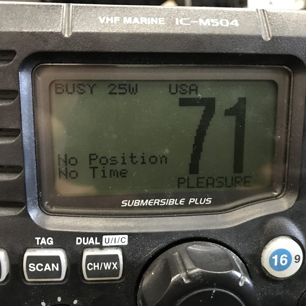 ICM504 Marine VHF Radio w/ Mic TESTED 90 Day Warranty MMSI CLEAR Max Marine Electronics