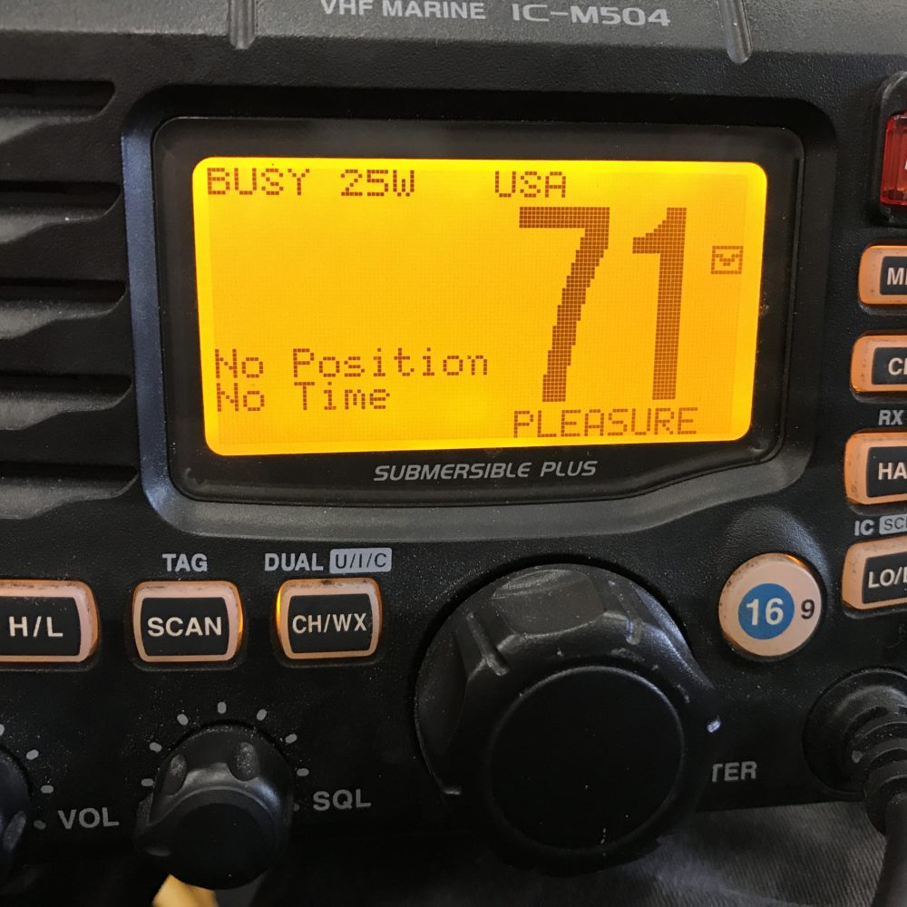 ICM504 Marine VHF Radio w/ Mic TESTED 90 Day Warranty MMSI CLEAR Max Marine Electronics