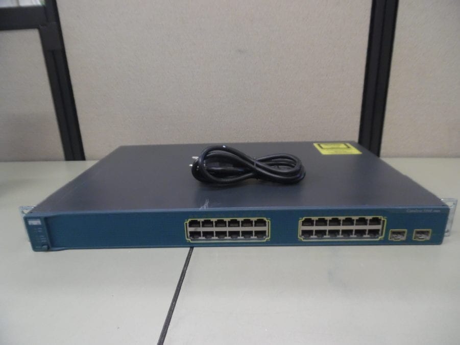 Cisco Catalyst 3560G Series 24-Port Ethernet Switch + Power Cable + Mounts