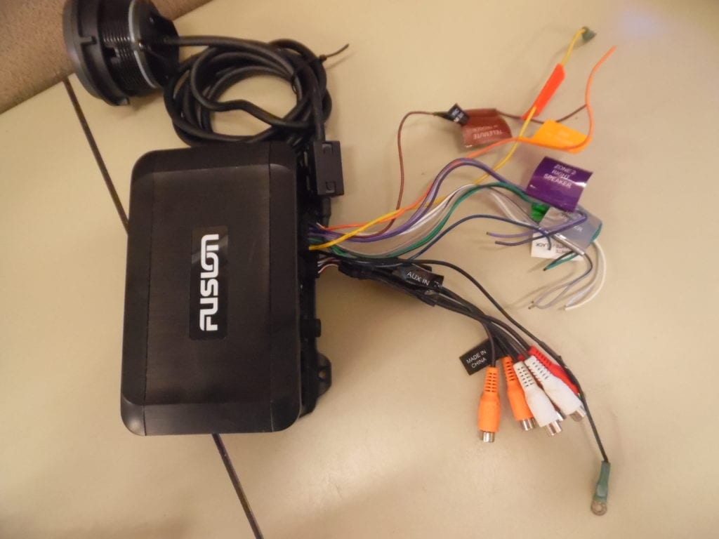 FUSION MSBB100 MARINE STEREO BLACK BOX BLUETOOTH USB NMEA w/ REMOTE