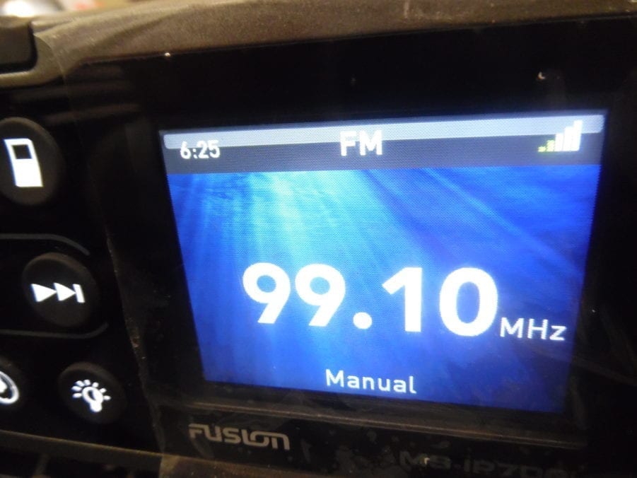 Fusion MS-IP700i Marine Stereo Sirius Ready NMEA USB - Image 9