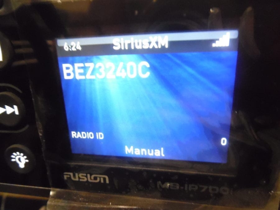 Fusion MS-IP700i Marine Stereo Sirius Ready NMEA USB - Image 11